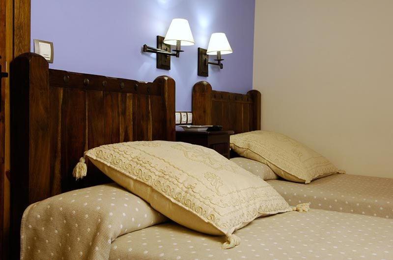 Hostal Vidaller Bielsa Bilik gambar