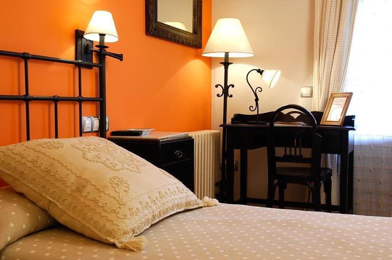 Hostal Vidaller Bielsa Bilik gambar