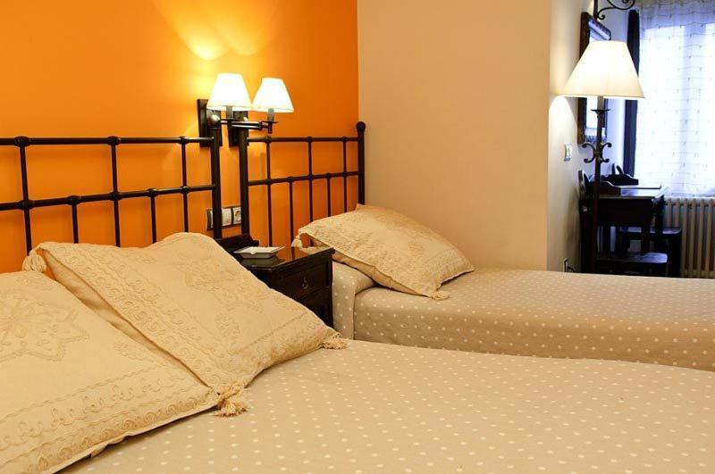 Hostal Vidaller Bielsa Luaran gambar